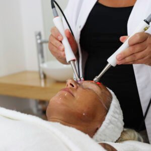 Limpieza Facial Premium con Indiba & CACI